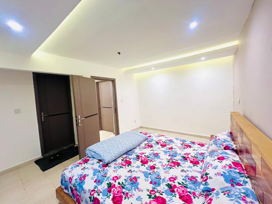 2 Chambres, 2 Salles de bain et cuisine