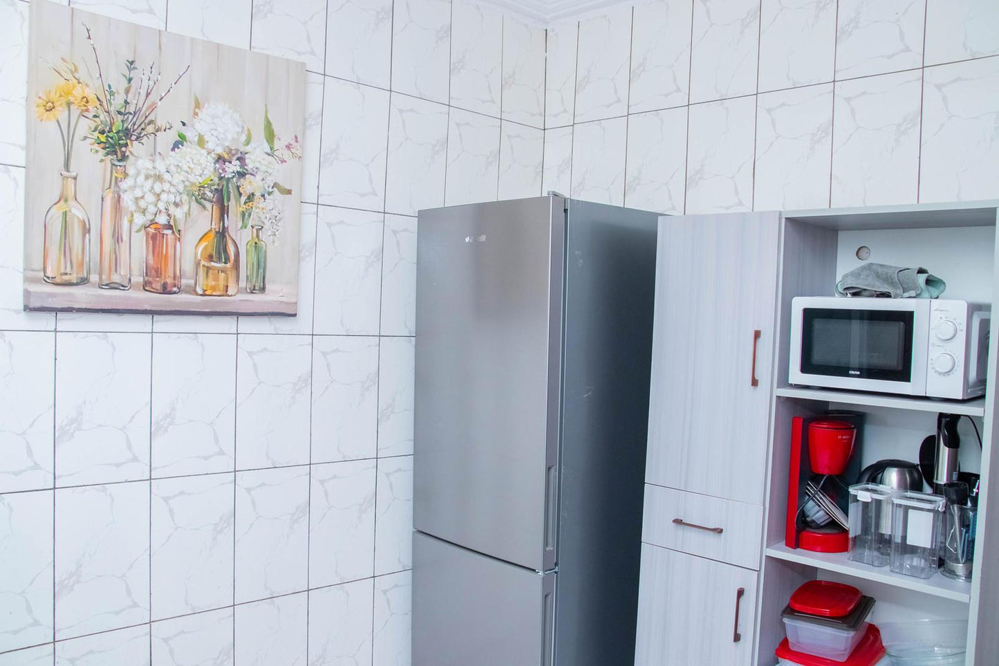 2 Chambres, 2 Salles de bain, cuisine fermée