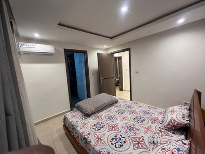 2 Chambres, 2 Salles de bain et cuisine