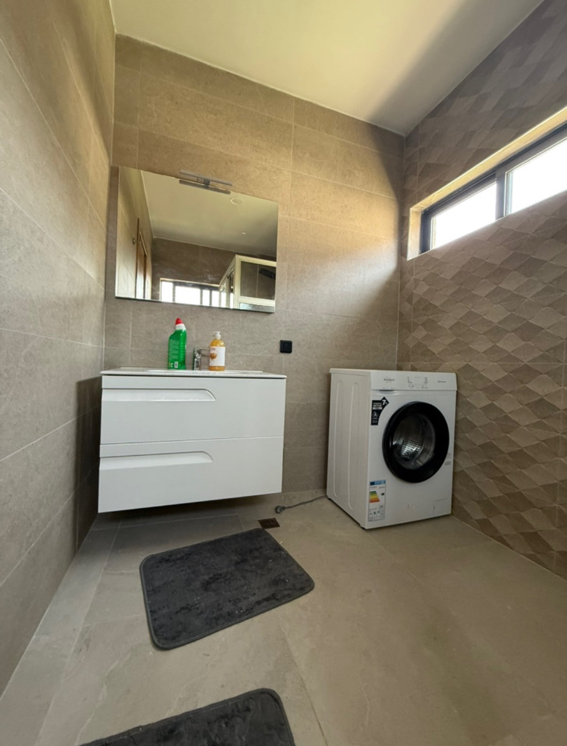 1 Chambre + Salon