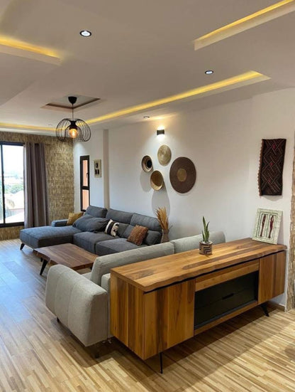 3 Chambres, 3 Salles de bain, cuisine ouverte, balcon